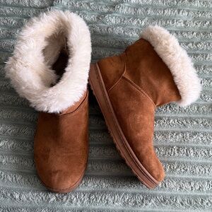 Brown / Dark Tan Suede-like Faux Fur-Lined Boots Women Size 10